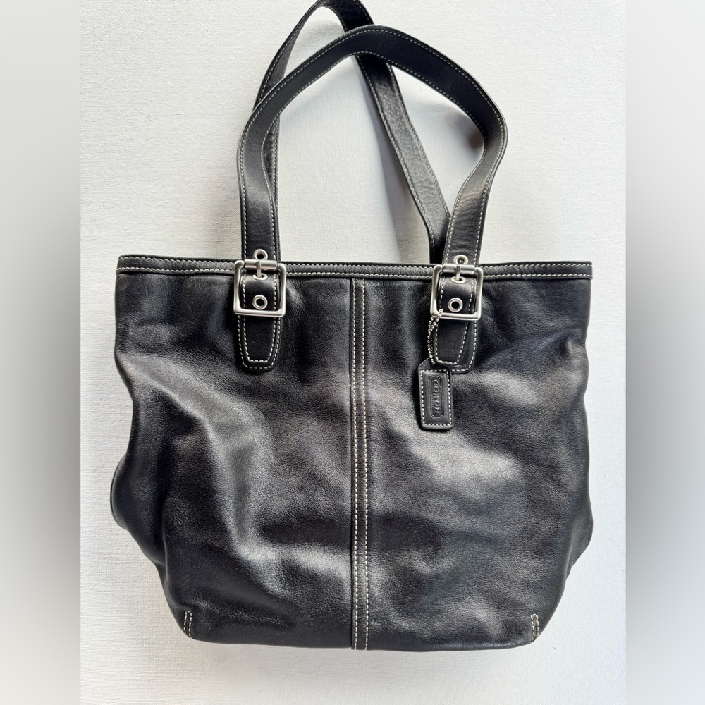 Vintage COACH Hampton Black Leather Zip Top Tote Bag- great preowned condition 🖤